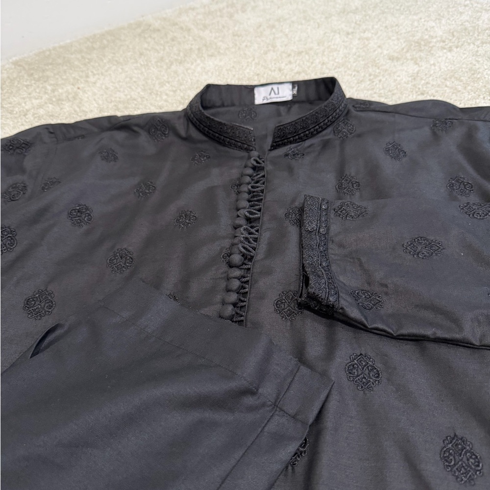 Men Arsalan Iqbal Black Kurta Pajama